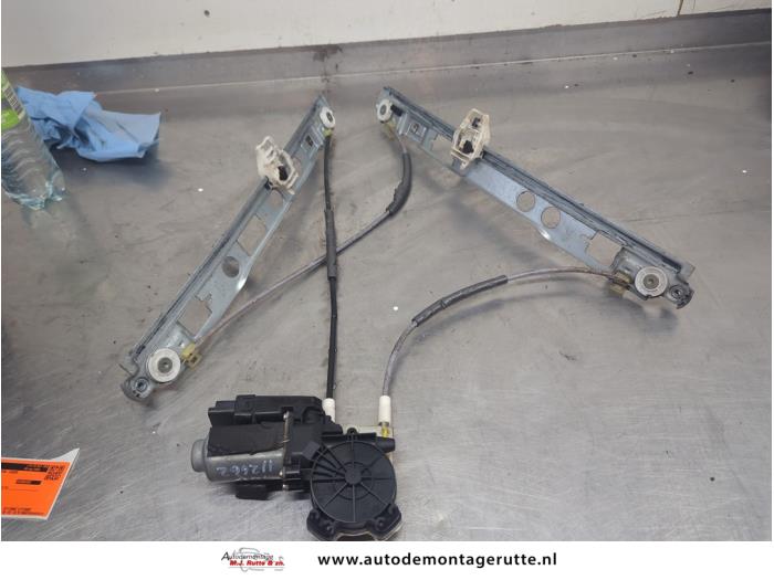 Gebruikte Raammechaniek 4Deurs rechts-voor Renault Megane O209638