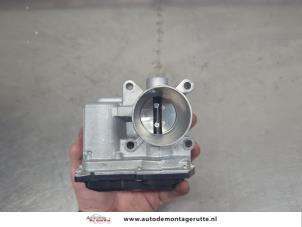 O209668 Gebruikte gasklephuis Renault Twingo
