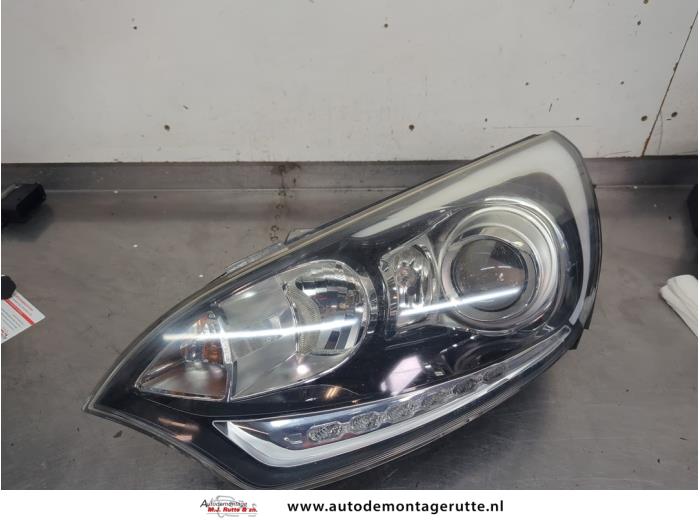 Gebruikte Koplamp links Kia Rio O209705
