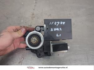 O209724 Gebruikte raammotor portier Volvo C30