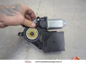 O209731 Gebruikte portierruitmotor Volkswagen Touran