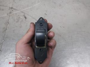 O209756 Gebruikte elektrisch raam schakelaar Mitsubishi Colt