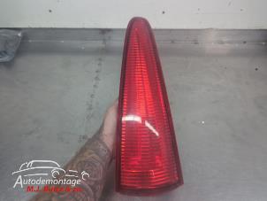 O209795 Gebruikte achterklep reflector rechts Renault Kangoo