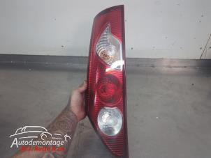 O209799 Gebruikte achterlicht links Renault Kangoo