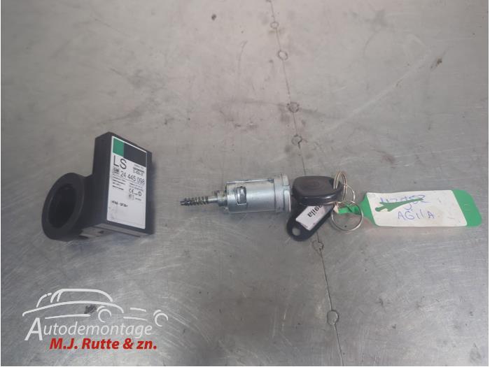 Gebruikte Sleutel+Contactslot Opel Agila O209819