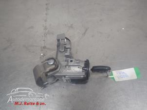 O209829 Gebruikte sleutel+contactslot Ford Fiesta