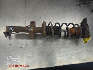 O209841 Gebruikte veerpoot links-achter Ford Mondeo