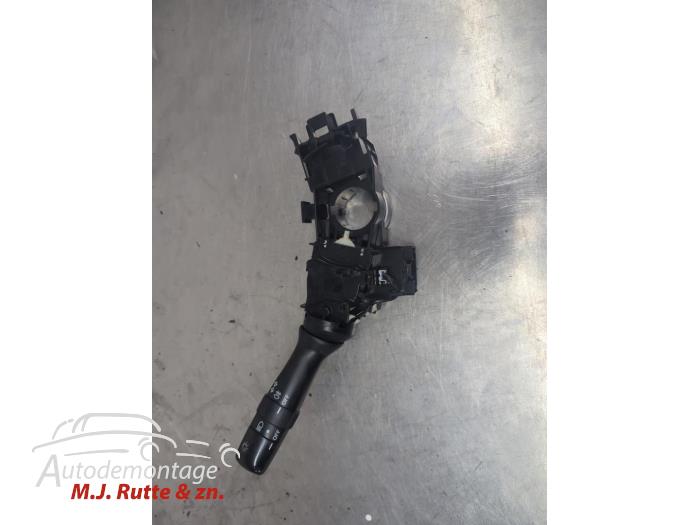 Gebruikte Schakelaar Richtingaanwijzer Toyota Yaris O209897