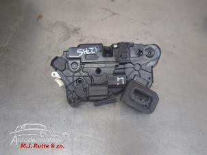 O209932 Gebruikte deurslot mechaniek 2deurs links Volkswagen Golf