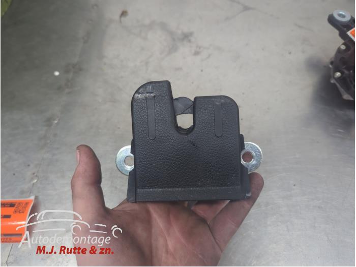 Gebruikte Achterklep Slotvanger Volkswagen Golf O209940