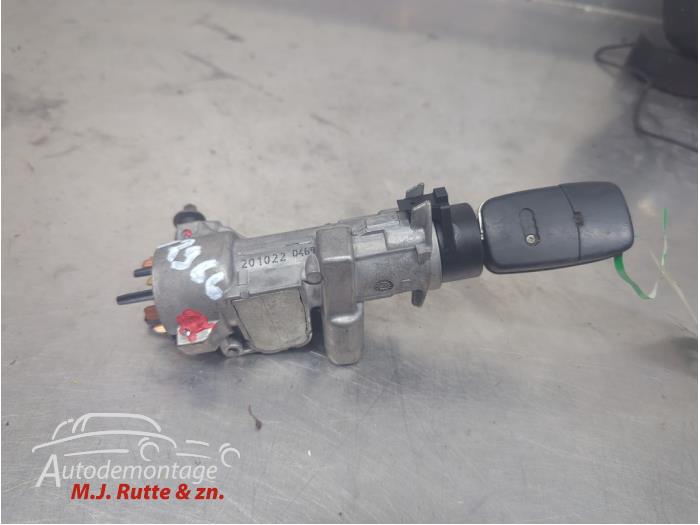 Gebruikte Sleutel+Contactslot Audi TT O209949