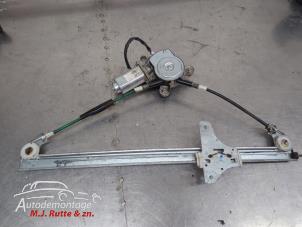 O209984 Gebruikte ruitmechaniek 4deurs rechts-voor Opel Agila