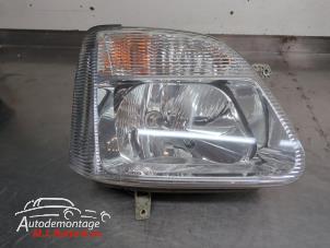 O209993 Gebruikte rechter koplamp Opel Agila