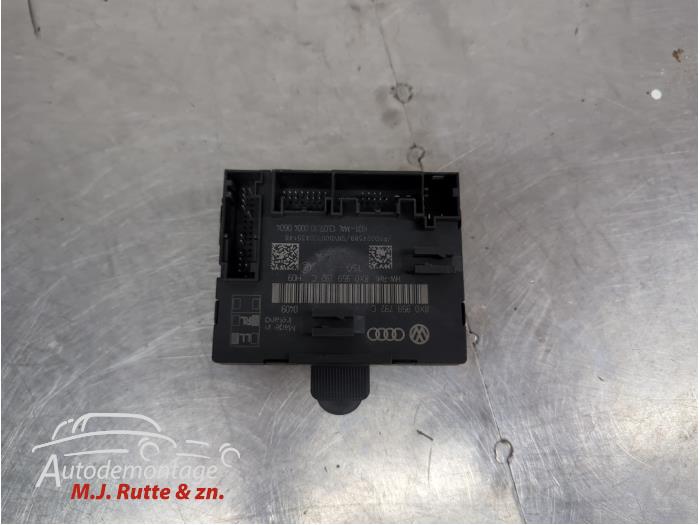 Gebruikte Comfort Module Skoda Superb O210007