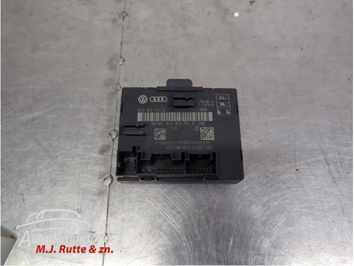 Gebruikte Comfort Module Skoda Superb O210008