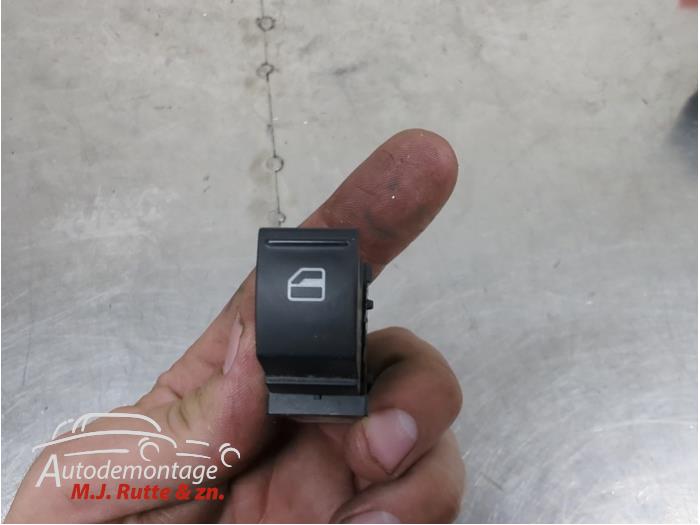 Gebruikte Elektrisch Raam Schakelaar Skoda Superb O210051