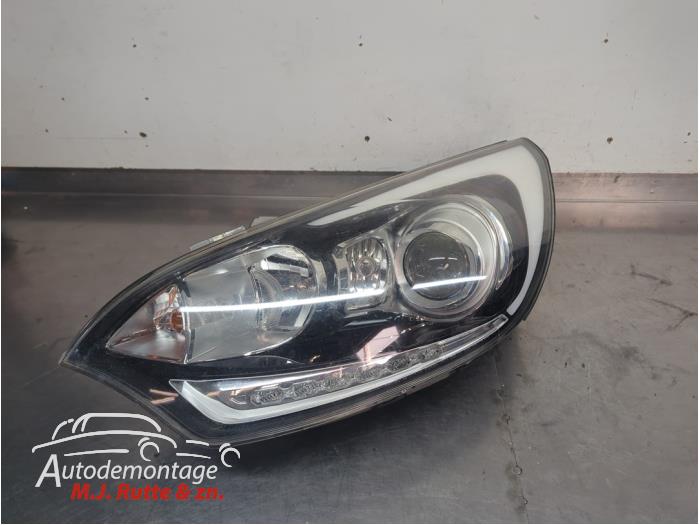 Gebruikte Koplamp links Kia Rio O210053