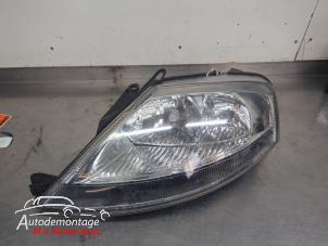 O210060 Gebruikte linker koplamp Citroen C3