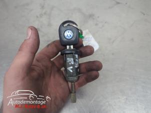 O210068 Gebruikte cilinderslot portier rechts Volkswagen Golf