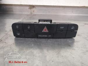 O210097 Gebruikte gevarenlicht schakelaar Seat Ibiza