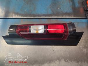O210118 Gebruikte achterlicht links Renault Trafic
