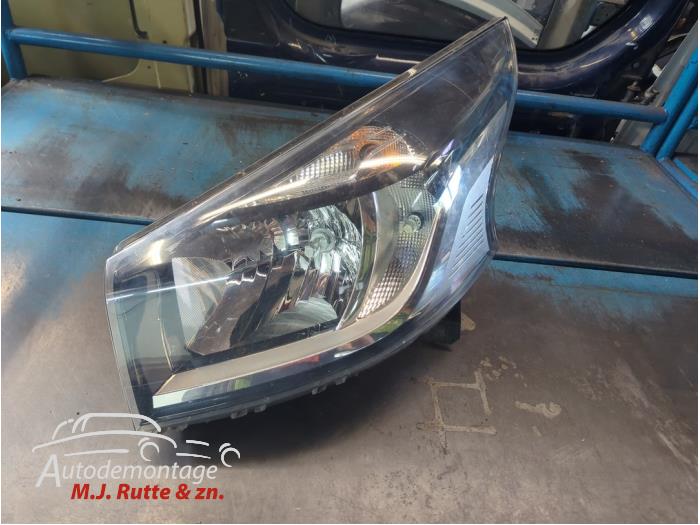 Gebruikte Koplamp links Renault Trafic O210120