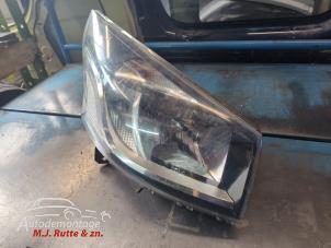 O210121 Gebruikte rechter koplamp Renault Trafic
