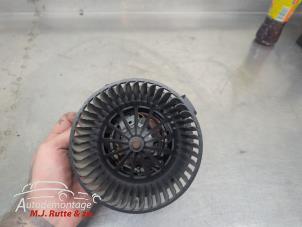 O210295 Gebruikte kachel ventilatiemotor Citroen DS3
