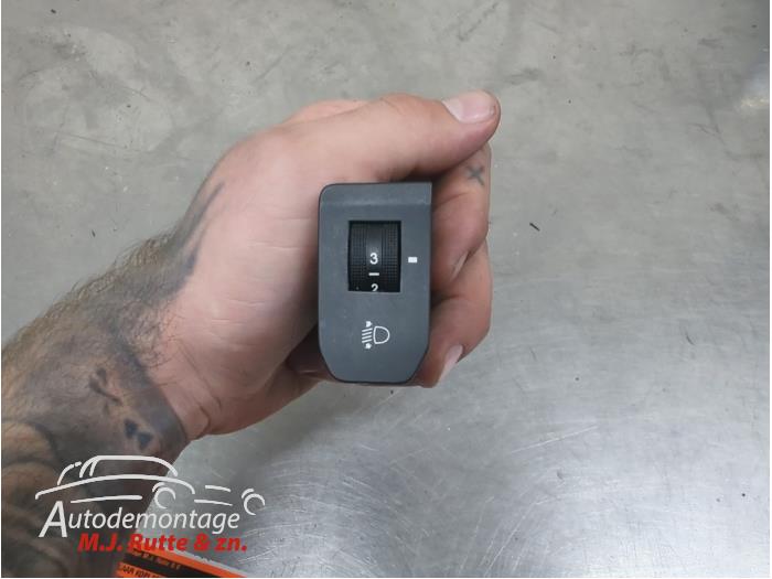 Gebruikte Schakelaar Koplamp Ihv Kia Rio O210313