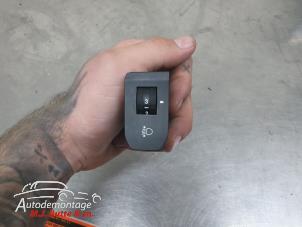 O210313 Gebruikte schakelaar koplamp ihv Kia Rio