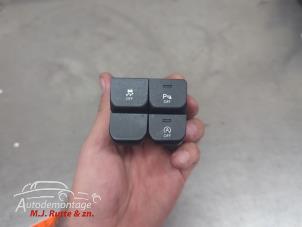 O210314 Gebruikte pdc schakelaar Kia Rio