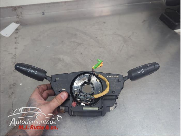 Gebruikte Stuurkolomschakelaar Opel Corsa O210344