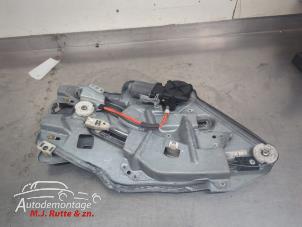 O210345 Gebruikte raammechaniek 2deurs links-achter Peugeot 206