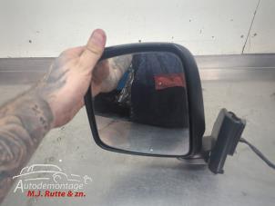 O210348 Gebruikte buitenspiegel links Nissan NV200