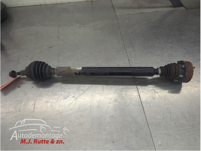 Gebruikte Aandrijfas rechts-voor Volkswagen Golf O210395