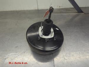 O210399 Gebruikte rembekrachtiger Renault Trafic