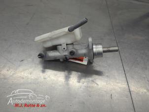 O210401 Gebruikte hoofdremcilinder Renault Trafic