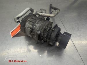 O210370 Gebruikte pomp airco Volkswagen Transporter