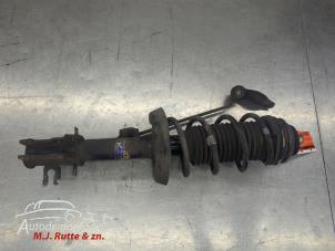 O210397 Gebruikte voorpoot rechts Opel Corsa