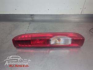 O210409 Gebruikte achterlicht rechts Opel Vivaro