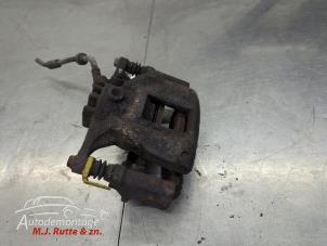 O210434 Gebruikte remklauw (tang) links-voor Renault Trafic