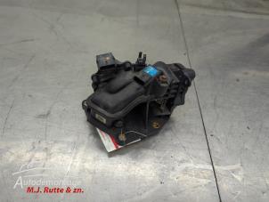 O210440 Gebruikte uitlaat gasklep (egr) Renault Trafic