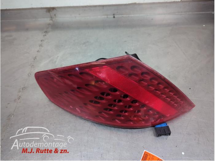 Gebruikte Achterlicht links Peugeot 307 O210489