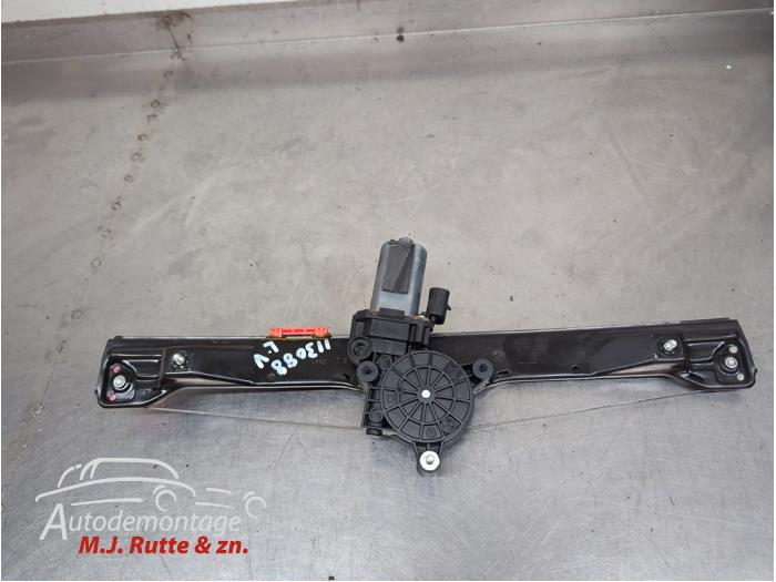 Gebruikte Ruitmechaniek 4Deurs links-voor Fiat Punto O210493