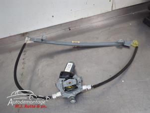 O210495 Gebruikte ruitmechaniek 4deurs links-voor Renault Megane Scenic
