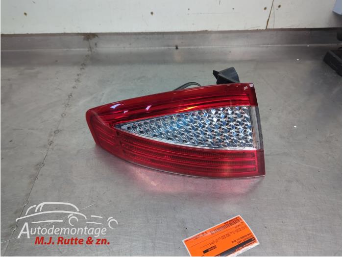 Gebruikte Achterlicht links Ford Mondeo O210506
