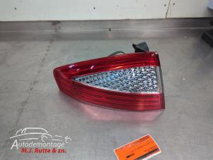 O210506 Gebruikte achterlicht links Ford Mondeo
