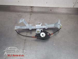 O210510 Gebruikte ruitmechaniek 4deurs links-voor Ford Fiesta