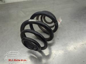 O210588 Gebruikte schroefveer achter Audi TT