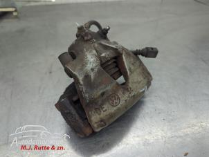 O210598 Gebruikte remklauw (tang) links-voor Audi TT